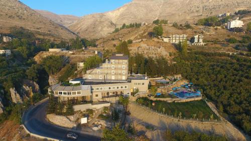 Kfardebian Hotel | Chateau D'eau Hotel
