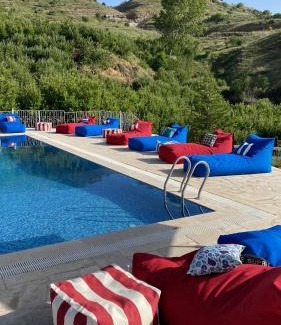 Kfardebian Hotel | Chateau D'eau Hotel