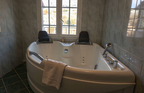 Kfardebian Hotel | Chateau Deau Faraya