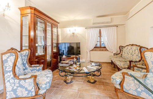Montecatini Val di Cecina Villa | Chateau La Siroque