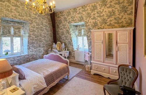 Saint-Just-le-Martel Hotel | Chateau les Villettes