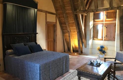 Les-Trois-Moutiers Bed & Breakfast | Chateau Manoir de Chandoiseau