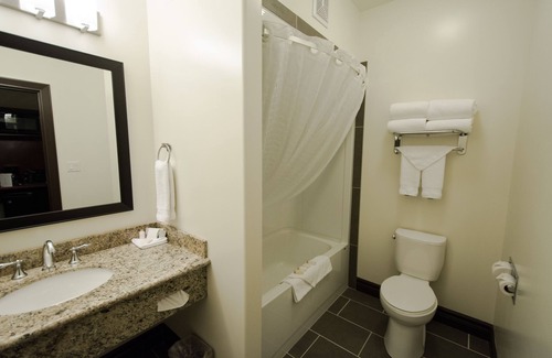 Peace River Hotel | Chateau Nova Peace River