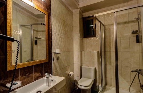 Loutraki Hotel | Chateau Rond Boutique Hotel & Spa
