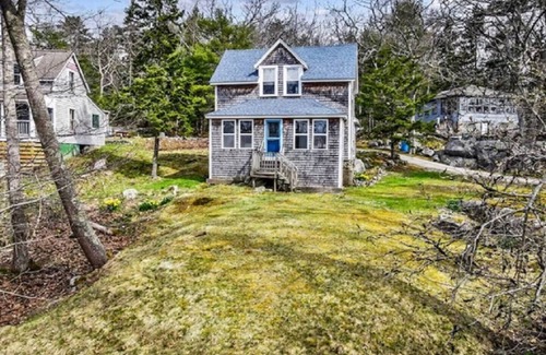 Five Islands House | Cheerful 2 bedroom cottage in Georgetown, ME