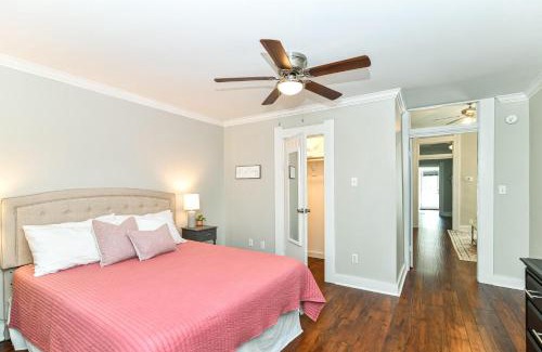 Noblesville House | Cheerful 2-Bedroom Cottage in Downtown Noblesville