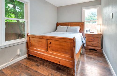 Springfield House | Cheerful 2-Bedroom with convenient Expressway access