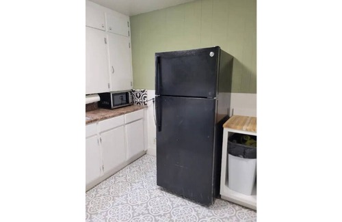 Tokio House | Cheerful, 3 bedroom house, free parking
