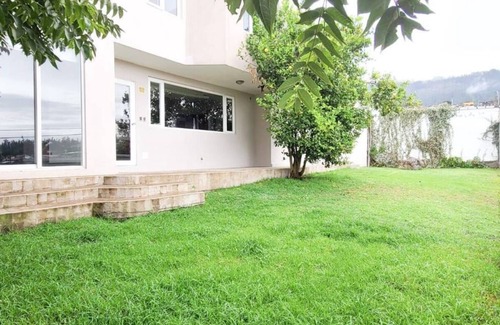 Nayon House | Cheerful 3 bedroom house in Quito - Cumbayánn