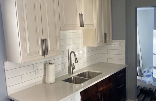 Lethbridge House | Cheerful 3-bedroom townhouse with free parking.