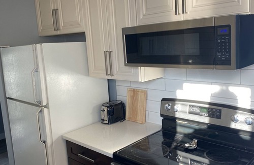 Lethbridge House | Cheerful 3-bedroom townhouse with free parking.