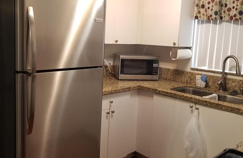 North Lauderdale House | Cheerful 3 BR 15 minutes from the beach.