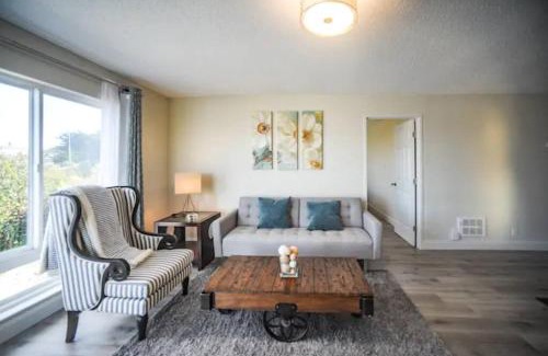 Westlake House | Cheerful 4-bedroom home nearby beach