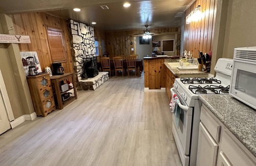 Sugarloaf Cabin | Cheerful 4-bedrooms casita-cabin pet friendly, close to ski retreat and tubing .