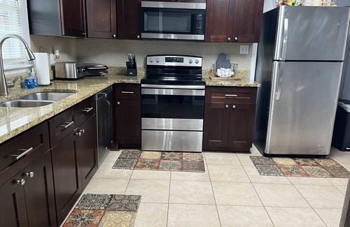 Normal House | Cheerful and Spacious Home with plenty of privacy for ea guest. Free Wi-Fi