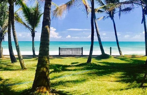 Hettimulla Bed & Breakfast | Cheerful beachside villa in tropical paradise