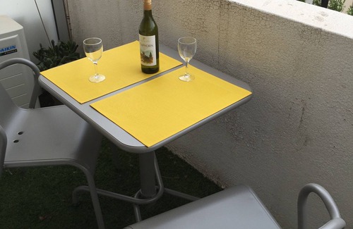 Thiers Apartment | Cheerful Centrally Located Modern Apartment