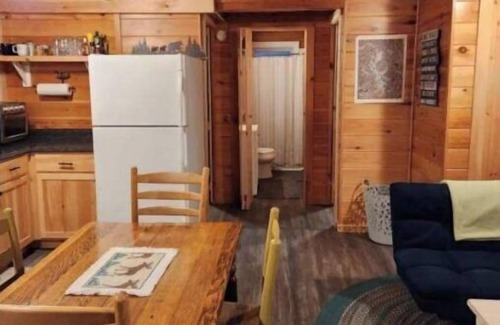 Rockwood House | Cheerful, clean 2-bedroom cabin on Moose River