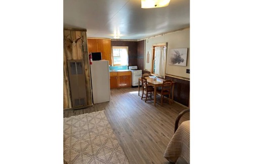 Alpine Cabin | Cheerful cozy cabin in the tall pines Alpine AZ #3