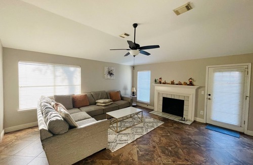 Atascocita House | Cheerful house near IAH