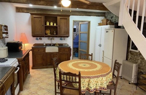 Quillan House | Cheerful, Traditional 3 bedroom house