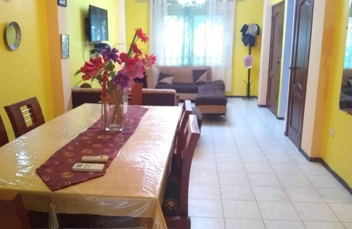 La Aurora House | Cheerful Villa at La Joya- Close to all the amenities