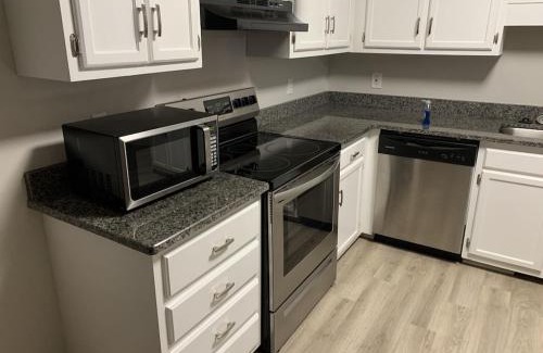 Tallahassee House | Cheers Easy Street Townhouse