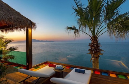 Tragaki Villa | Chef included by Fantasia Villas: The Presidential Spa Villa