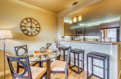 Chelan Condo | Chelan Resort Suites: Water Sunset #303