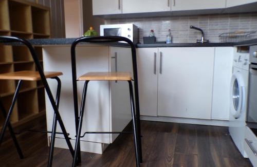 Chelsea Riverside Apartment | Chelsea - Orange Apartment - Central London