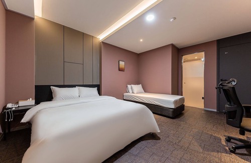 Cheonan Hotel | Cheonan St179 Hotel