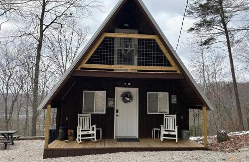 Wellington House | Cherokee Cabin-Cave Run Lake and Cliff Views-Red River Gorge