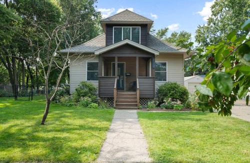 West Side House | Cherokee Park Family Escape