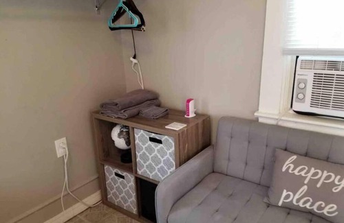 Cherry Street House | CHERRY ST LITTLE LOVE HOUSE* SHOP*DINE* RT 66*EXPO CENTER*BOK*DOWNTOWN