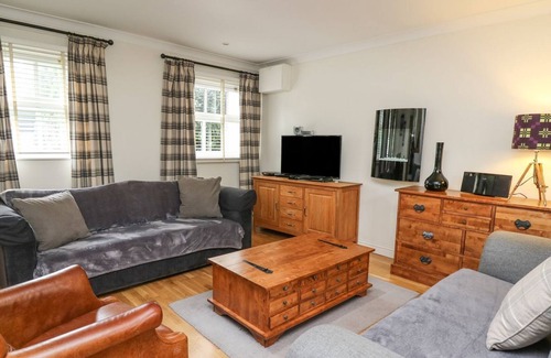 Trawscoed House | CHESTNUT COTTAGE, family friendly, with a garden in Llanilar