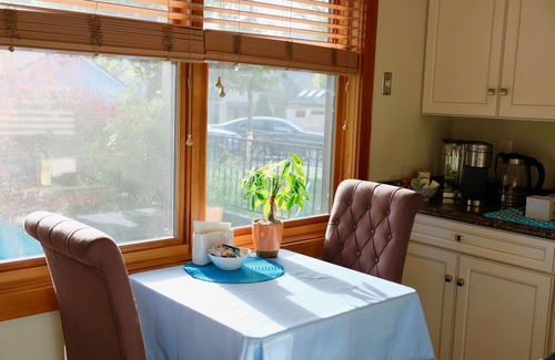 Mount Shasta Apartment | Chestnut Garden Flat