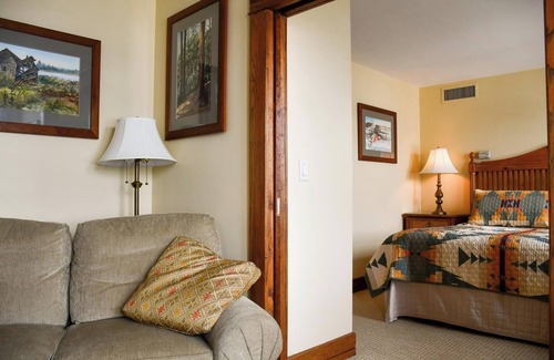 Deposit Hotel | Chestnut Inn at Oquaga Lake