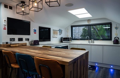 Ossett Apartment | Chestnut Retreat a Stunning Annex Apartment
