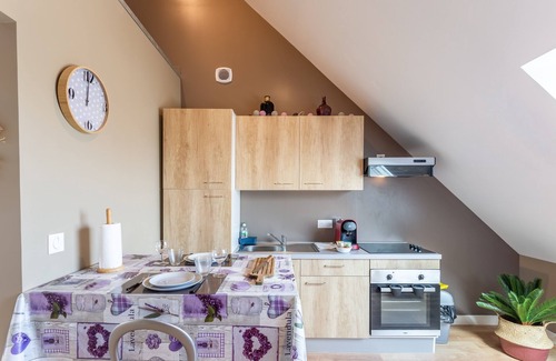 Saint-Coulomb Apartment | Chevrets - One Bedroom Apartment, Sleeps 2