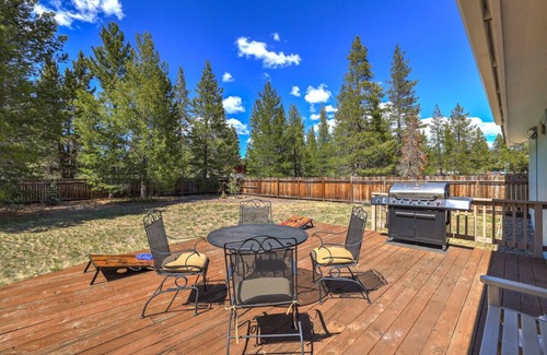 Tahoe Paradise House | Cheyenne Chalet - Low weekday rates for Winter :)