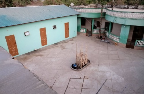 Djougou House | Chez Alfa ! C'est Espérimenté la Culture Dans une Ambiance Familial