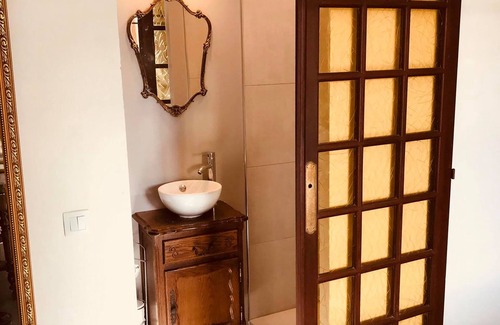 Saint-Nazaire-de-Ladarez Bed & Breakfast | Chez Amis B&B