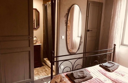 Saint-Nazaire-de-Ladarez Bed & Breakfast | Chez Amis B&B