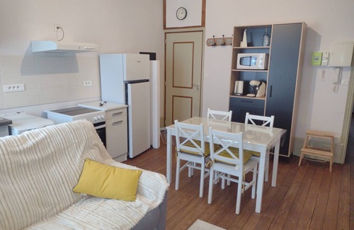 Bourbonne-les-Bains Apartment | Chez Caroline, 1st floor apartment near the thermal baths