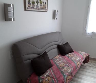 Bages Apartment | Chez Jo, Bages 66, Appartement 2 chambres avec terrasse