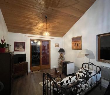 L'Isle-Jourdain Ski Chalet | Chez Mamie