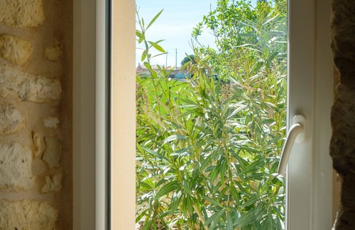 Montdragon House | Chez mamie
