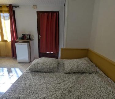 Rive Droite Apartment | Chez Marie et Hugo