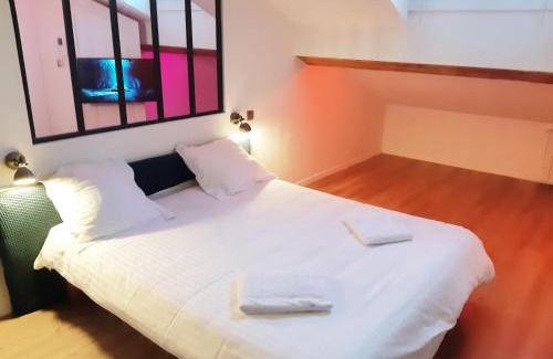 Moliere - Edgard Quinet Apartment | Chez Muriella & Marco