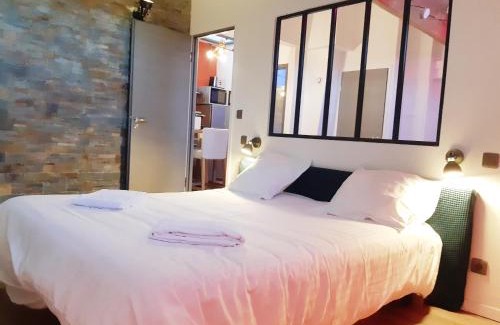 Moliere - Edgard Quinet Apartment | Chez Muriella & Marco
